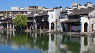 春运首日，帮帮志愿者到北站“温暖”旅客回家路